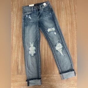 Judy Blue Stretch Jeans
Distressed Bleach Splatter
SZ 1/25 fits like a size 4